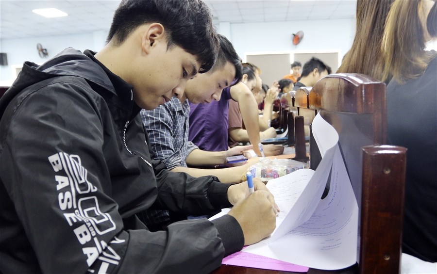 Nhận lương ngay khi thực tập, tại sao không?